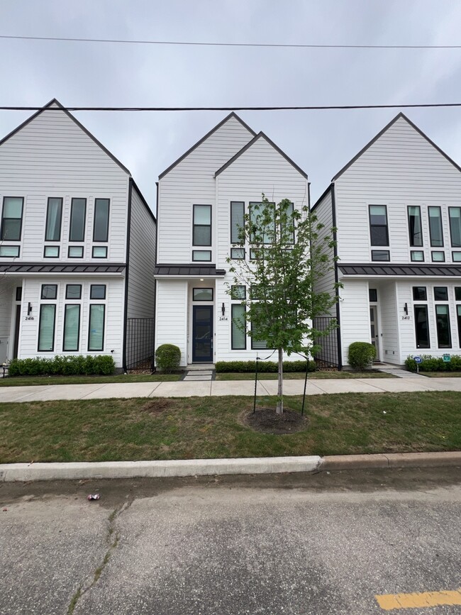 property at 2414 Gray St