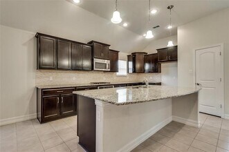 601 Elm Creek Dr in Lewisville, TX - Building Photo - Building Photo