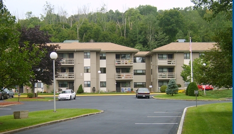 Colony IV in Worcester, MA - Foto de edificio