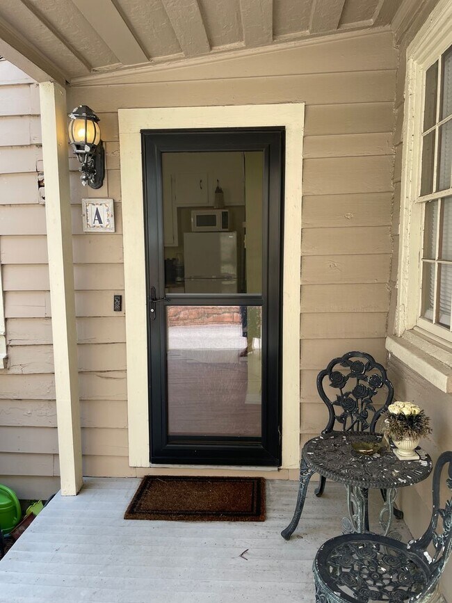 20 Bee St in Charleston, SC - Building Photo - Building Photo