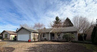 6150 E Sarazen St SE in Olympia, WA - Building Photo