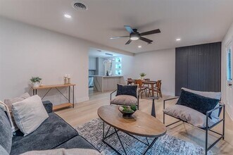 2354 San Marcus Ave in Dallas, TX - Building Photo - Building Photo