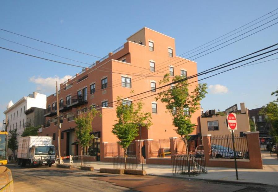 1810 27th Ave in Astoria, NY - Building Photo