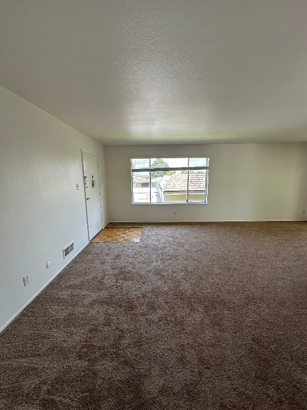 472 Lincoln Cir