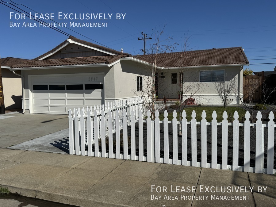 2247 Salisbury Way in San Mateo, CA - Building Photo