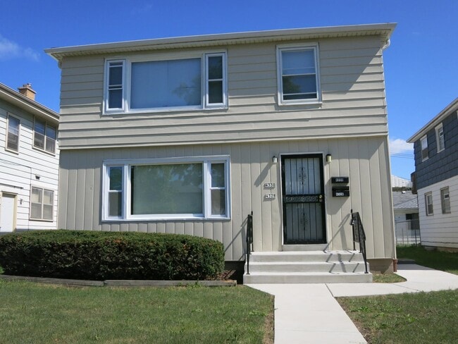 4328 N 91st St, Unit 4330