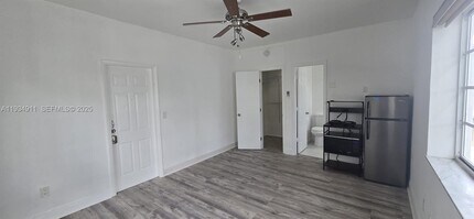 8430 Harding Ave in Miami Beach, FL - Building Photo - Building Photo