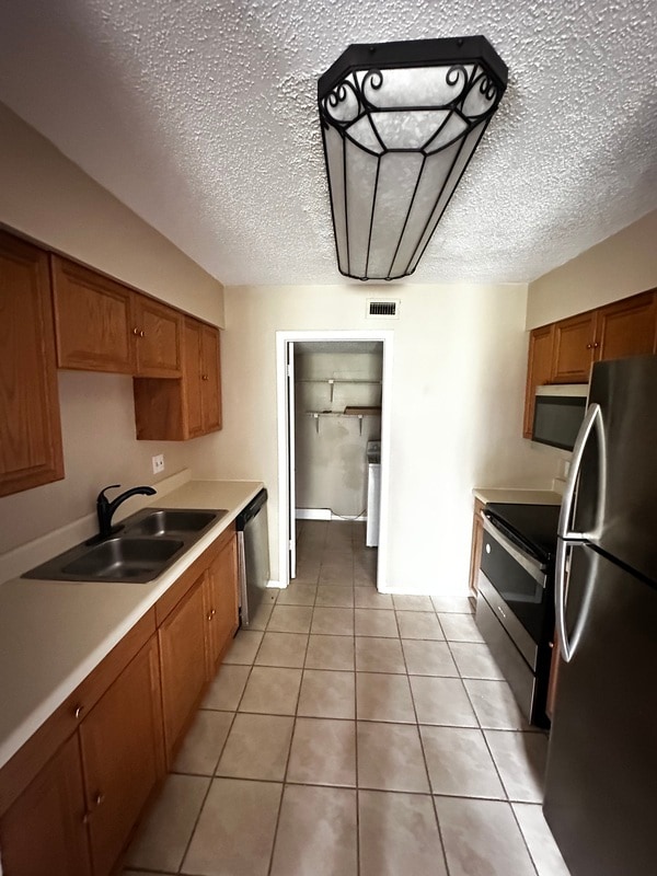 252 Crown Oaks Way in Longwood, FL - Building Photo - Building Photo