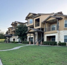 Dakota Ranch Student Apartments in San Marcos, TX - Building Photo - Building Photo