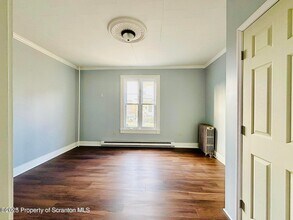 7 Plum Pl in Scranton, PA - Building Photo - Building Photo