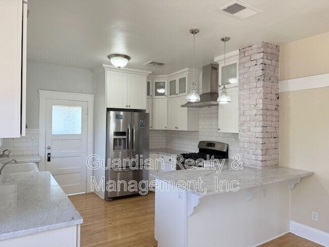 property at 59 W Encanto Blvd