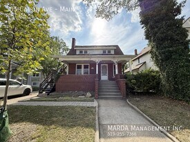 505 Caron Ave in Windsor, ON - Building Photo