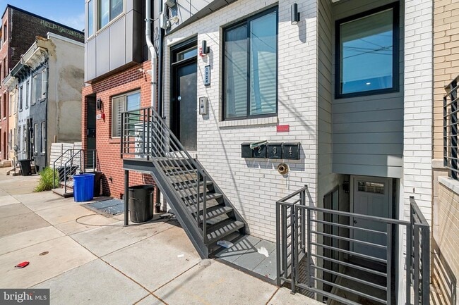 property at 1924 N 6th St