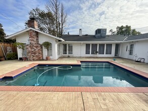 1205 W Benjamin Holt Dr in Stockton, CA - Building Photo - Building Photo