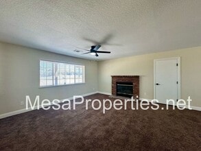 17787 Birch St in Hesperia, CA - Building Photo - Building Photo