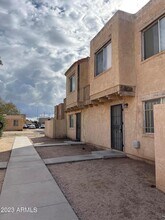 4023 S 44th Way in Phoenix, AZ - Building Photo - Building Photo