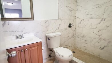 7259 W 24th Ave in Hialeah, FL - Building Photo - Building Photo