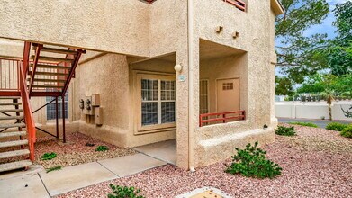 520 Arrowhead Trail in Henderson, NV - Building Photo - Building Photo