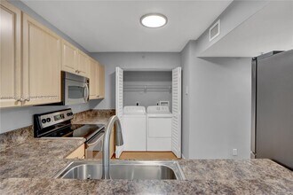 609 E Sheridan St in Dania Beach, FL - Building Photo - Building Photo