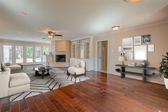 12318 Queensbury Ln in Houston, TX - Building Photo - Building Photo