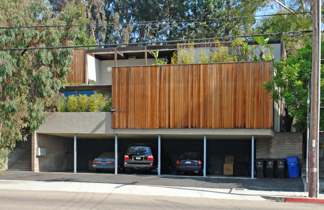 10565 National Blvd in Los Angeles, CA - Foto de edificio - Building Photo