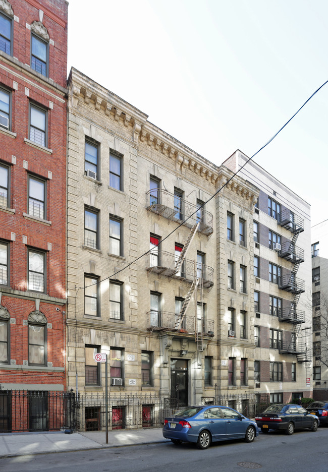 2644 Marion Ave in Bronx, NY - Building Photo - Building Photo