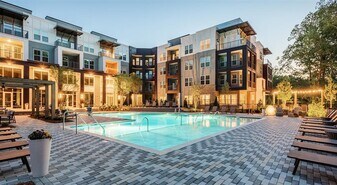 Century University City in Charlotte, NC - Building Photo