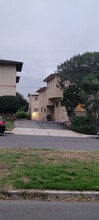 321 Calle Miramar in Redondo Beach, CA - Building Photo - Building Photo