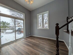 98 Glendale Rd in Belleville, ON - Building Photo - Building Photo