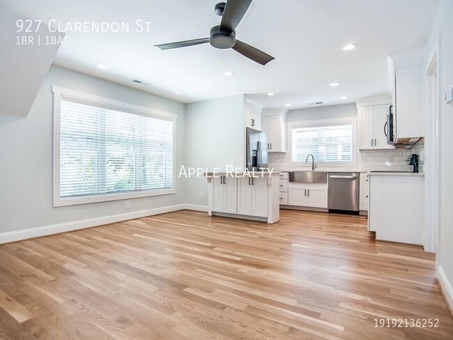 927 Clarendon St in Durham, NC - Building Photo - Building Photo
