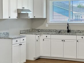 501 Saunders Pl in High Point, NC - Building Photo - Building Photo