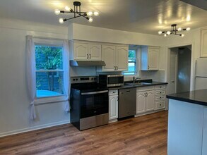 1702 N Alexander Ave in Royal Oak, MI - Building Photo - Building Photo