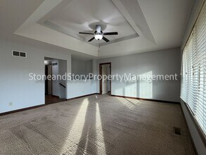 6021 SW 44th St in Topeka, KS - Building Photo - Building Photo