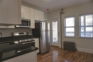 39 Bradley St, Unit 2 in Somerville, MA - Building Photo