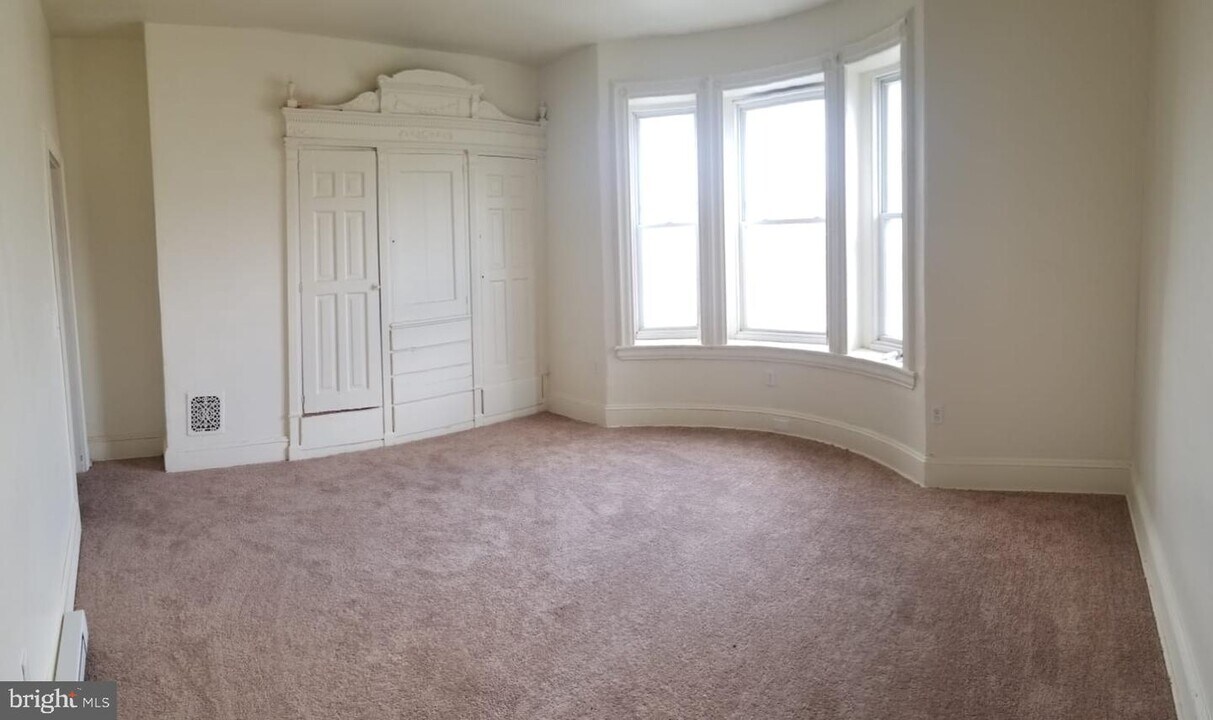3733 N 15th St-Unit -3 in Philadelphia, PA - Foto de edificio