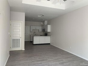 416 Teague Ave, Unit 2 in Edinburg, TX - Building Photo - Building Photo