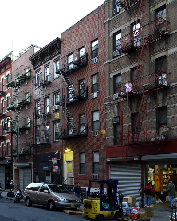 52 Ludlow Street in New York, NY - Building Photo