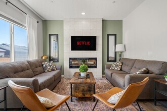 78 Lucas Cres NW in Calgary, AB - Building Photo - Building Photo
