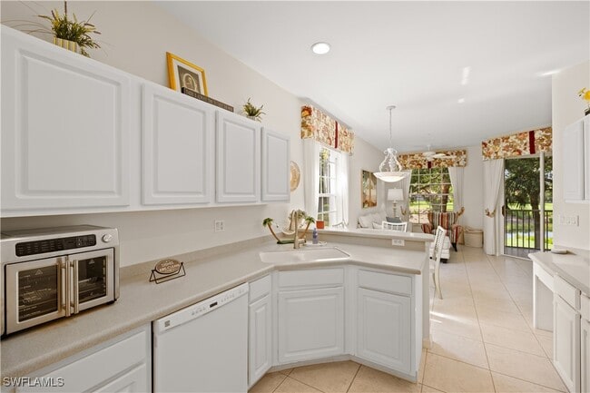 2180 Arielle Dr