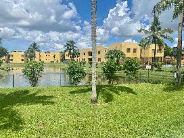 550 NW 114th Ave in Doral, FL - Building Photo
