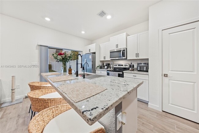 818 SE 17th St in Homestead, FL - Building Photo - Building Photo