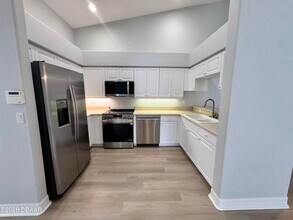 1419 Coconut Palm Cir in Port Orange, FL - Building Photo - Building Photo