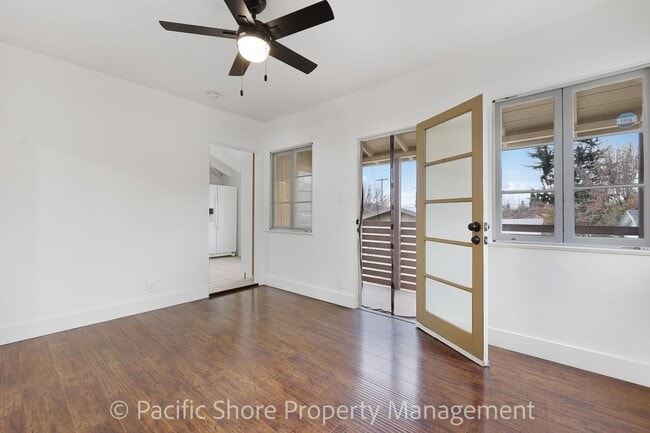 2835 N Coolidge Ave in Los Angeles, CA - Building Photo - Building Photo