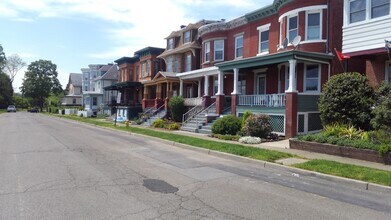 33 Bay View Ter in Newburgh, NY - Building Photo - Building Photo