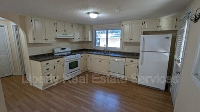 616 1st St in Hinesville, GA - Building Photo - Building Photo
