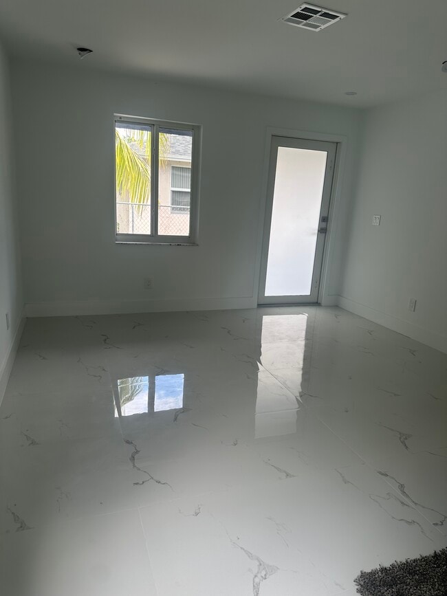316 N 61st Ave, Unit 316 A in Hollywood, FL - Building Photo - Building Photo