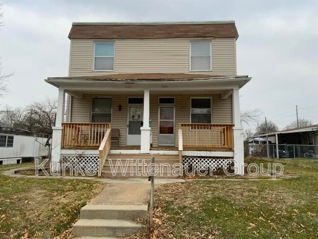 property at 907 N Church St