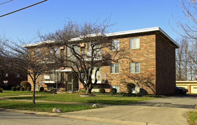 Bella Manor in Cleveland, OH - Building Photo - Building Photo