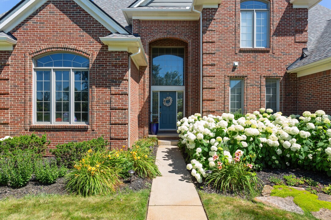 51180 Park Pl Dr in Northville, MI - Building Photo