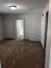 1337 15th Street a, Unit Downstairs in Moline, IL - Foto de edificio - Building Photo